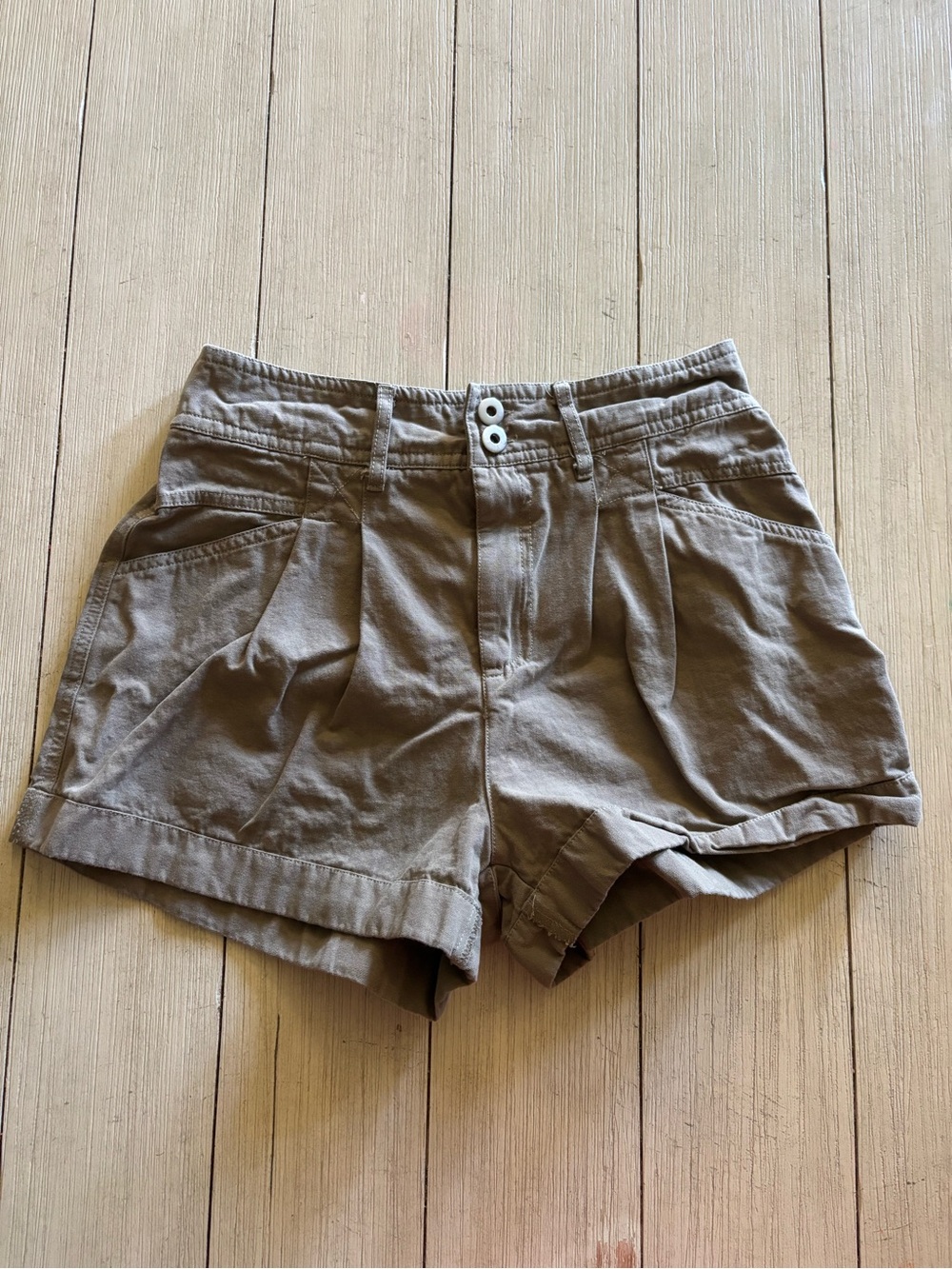 New In Women’s Large Brown Utility Shorts Elastic Waist Cuffed Casual